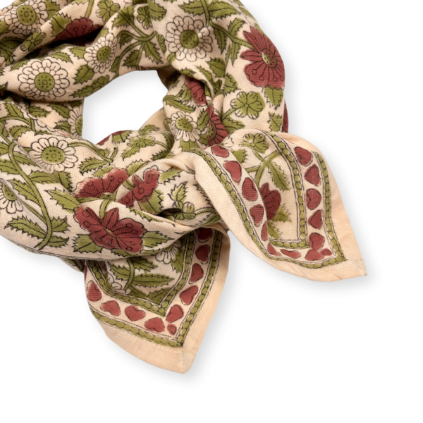 foulard-latika-coeur-macaron-instant-creatif