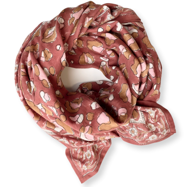 big-foulard-latika-graou-little-tall-x-apaches-sunset