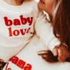 le-sweat-baby-love-en-coton-bio-creme-emoi-emoi