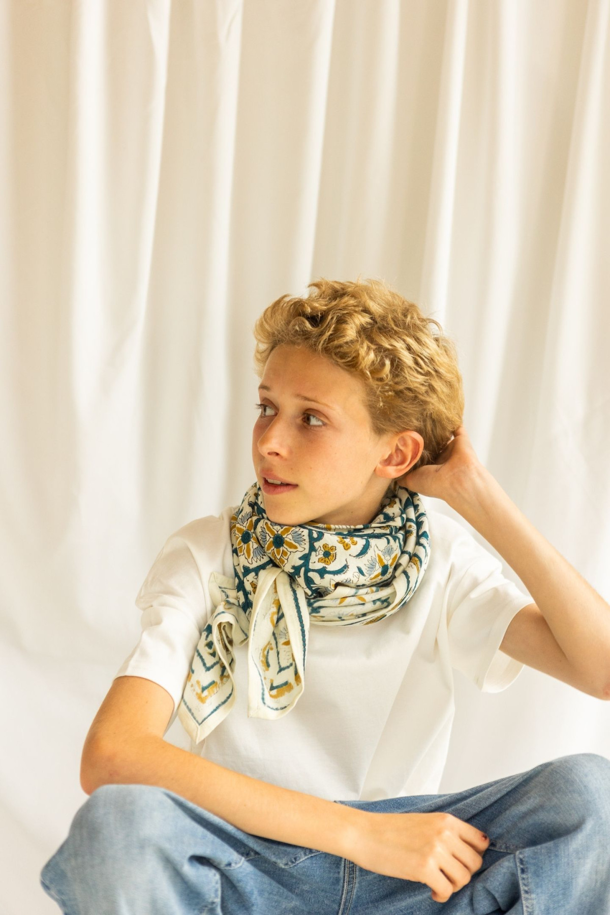 foulard-latika-bird-sable-apaches-collections