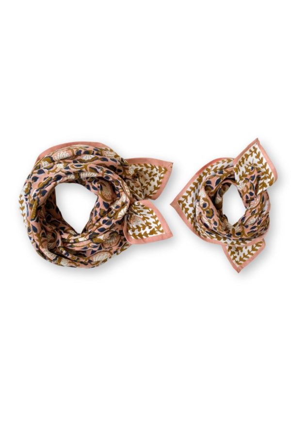 small-foulard-manika-eventail-blush-apaches