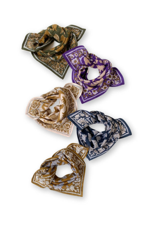 small-foulard-manika-ours-apaches-02
