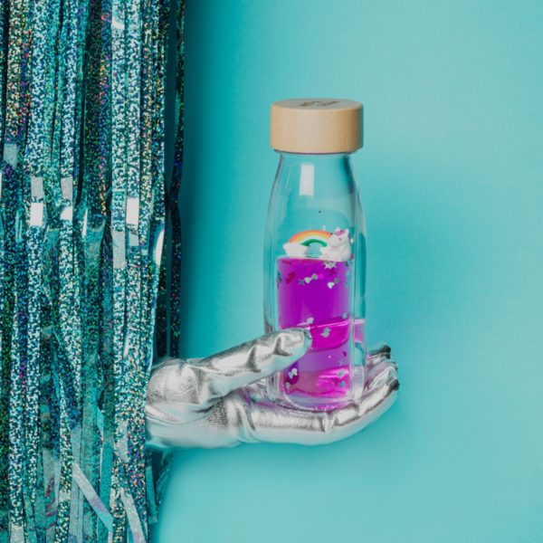 petit-boum-bouteille-sensorielle-move-magic-rainbow