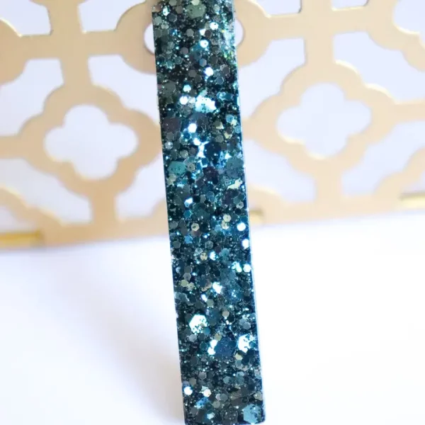Barrette-paillettes-noires-droite