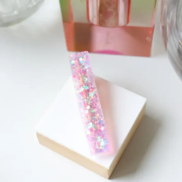 Barrette-paillettes-parme-droite