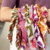 Chouchou Foulard Mano Damier | Fuchsia – Image 2