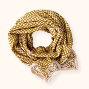 big-foulard-latika-mosaic-tobacco-appaches