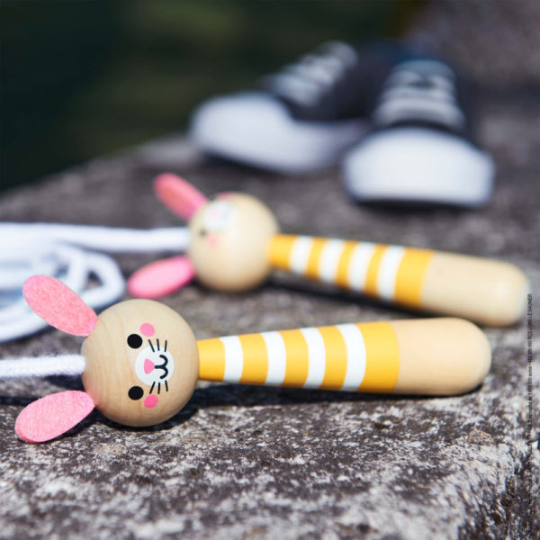 corde-a-sauter-lapin-happy-garden-bois-janod