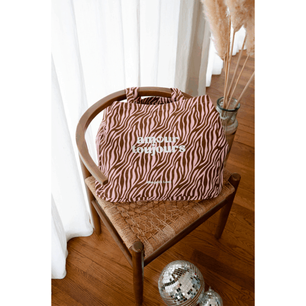 cabas-XXL-zebre-marron-rose-amour-toujours-mon-petit-leon