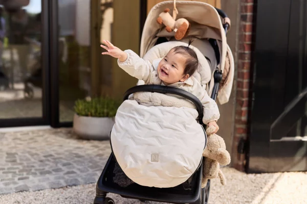 chanceliere-buggystroller-embossed-sand-jollein