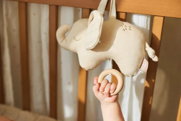 peluche-musicale-elephant-tales-jollein