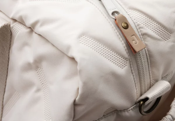 sac-embossed-sand-jollein