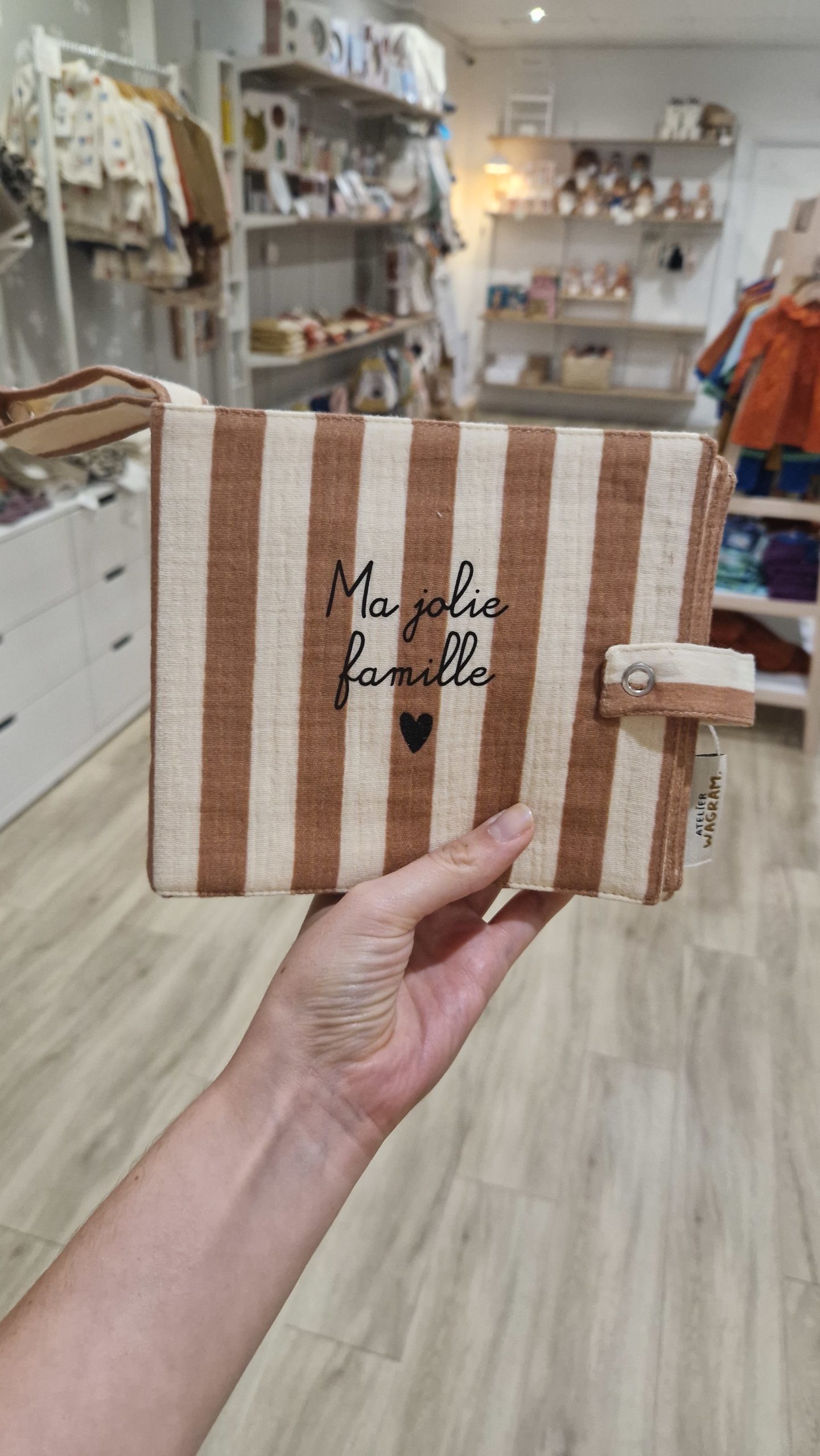 Mini-album-photo-rayures-atelier-wagram-famille