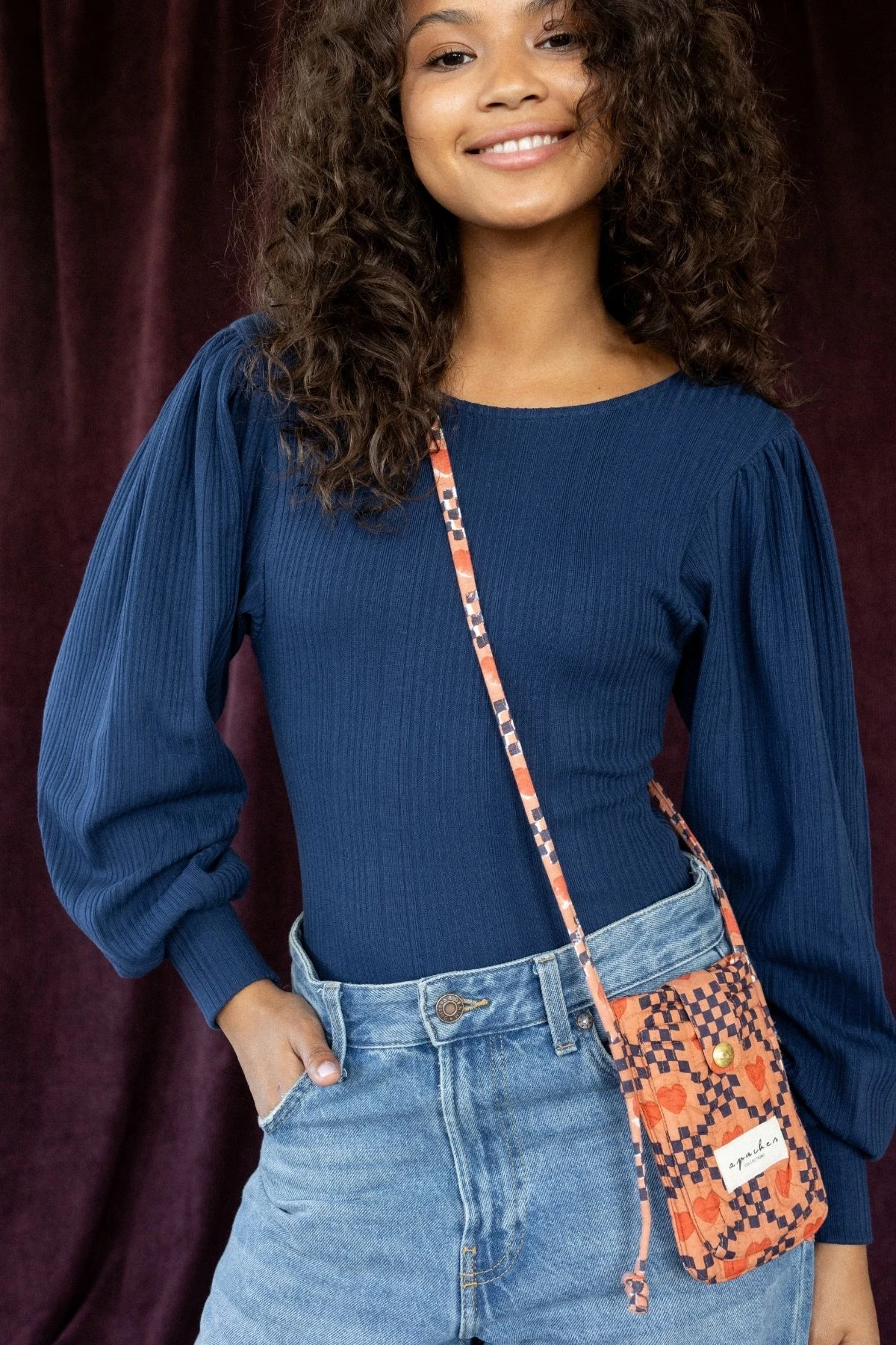 etui-telephone-kolkata-amor-rust-apaches