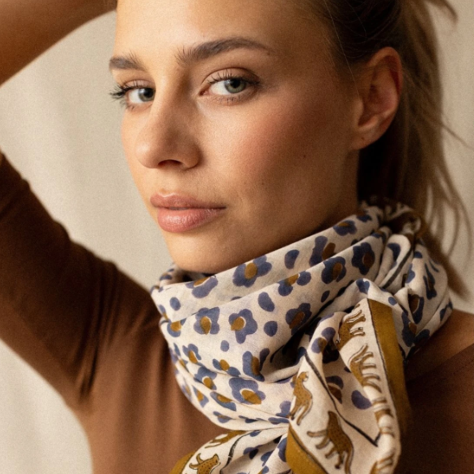 big-foulard-en-coton-dupatta-apaches