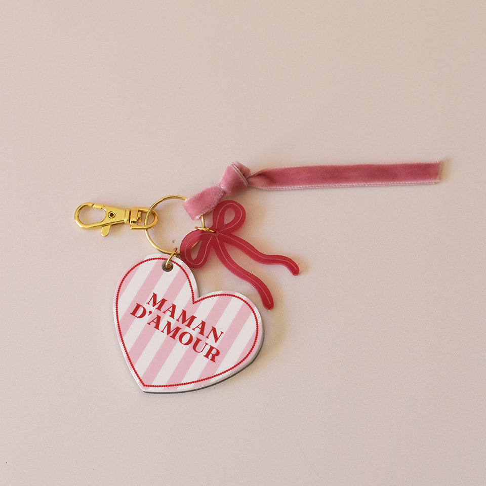 adèle-coeur-fête-des-mères-miroir-de-sac-grigris-mamand-amour-rose-les-mignonneries