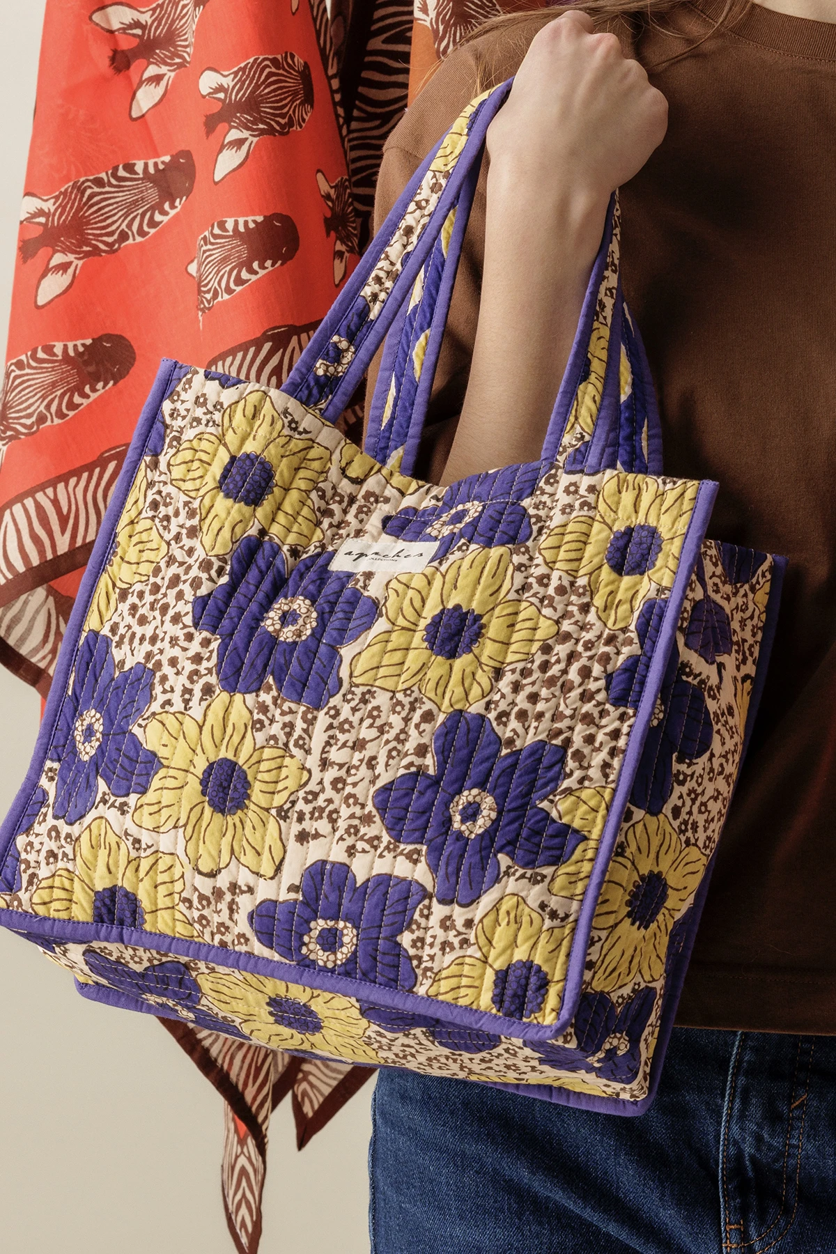 sac-reema-maison-zinnia-mango-apaches