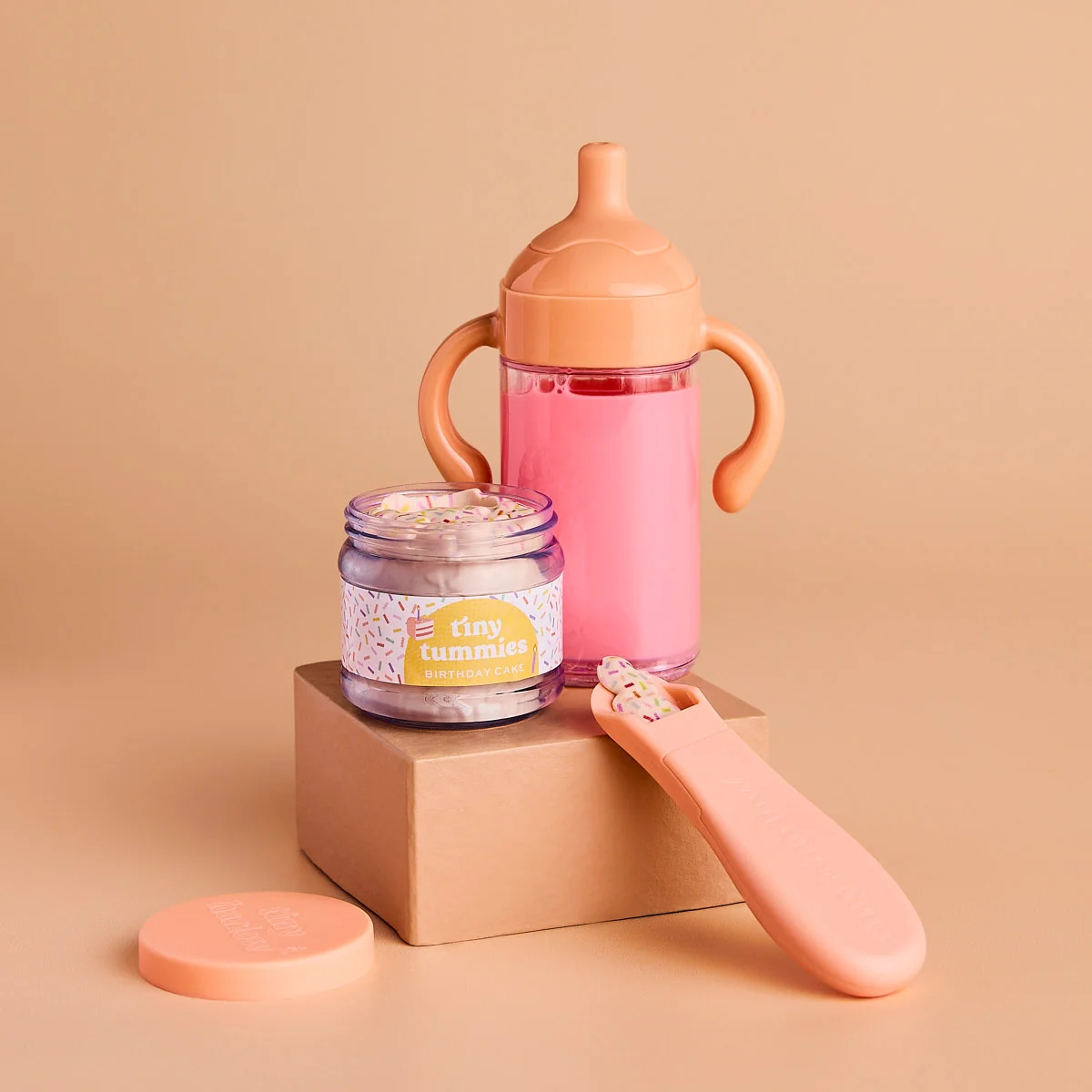 pack-anniversaire-biberon-lait-fraise-petit-pot-tiny-harlow-02